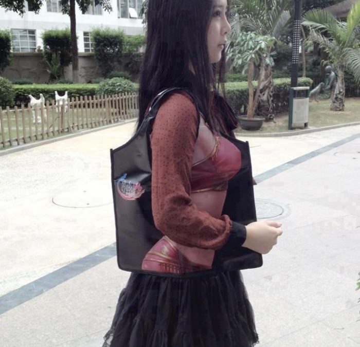 Tas Cewek Ini Bikin Salah Fokus