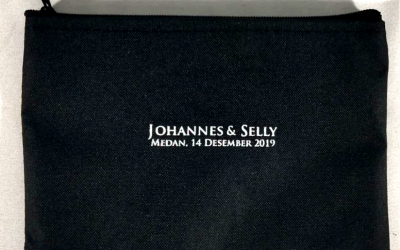 Dompet souvenir pernikahan sablon