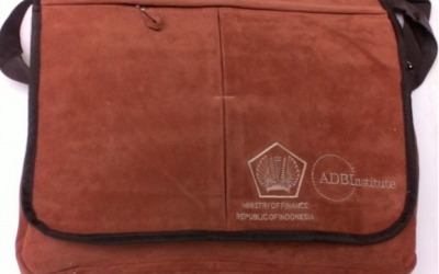 Tas selempang seminar 10