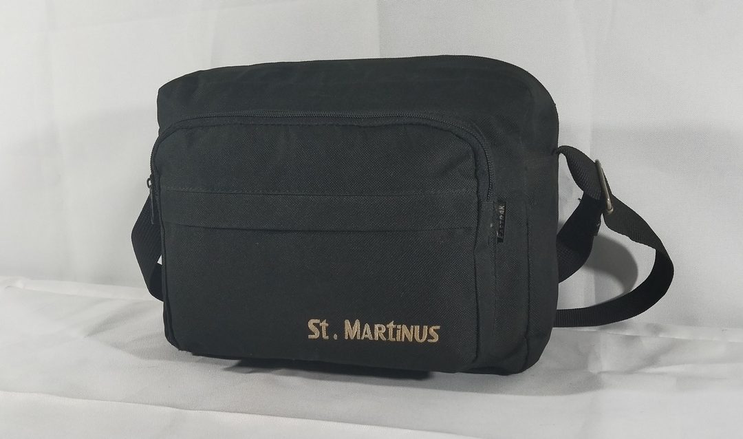 Sling bag pria custom bordir