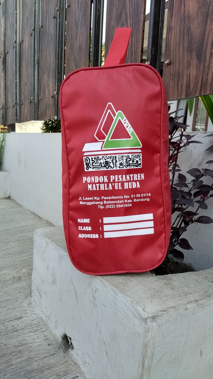 Tas sepatu anti air