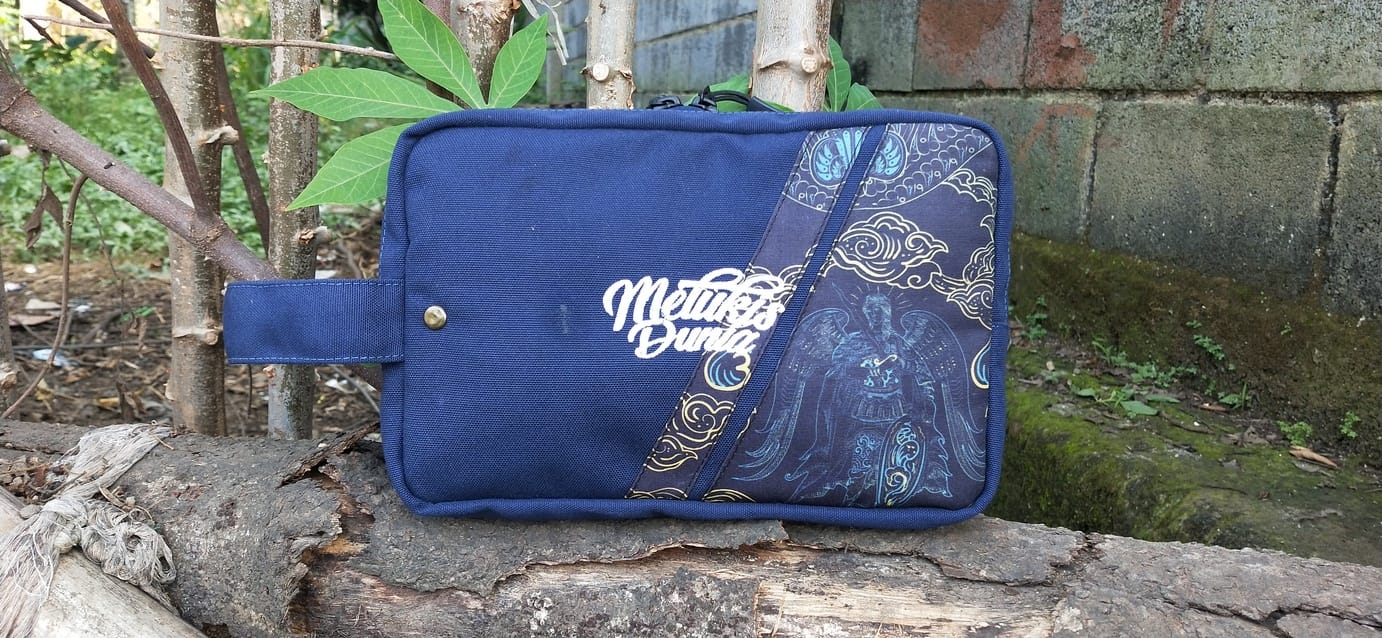 Pouch custom batik