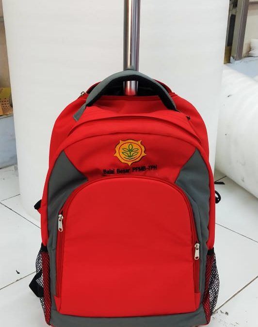 Reportase produksi tas ransel roda dari pabrik tas Bandung asher-online.com