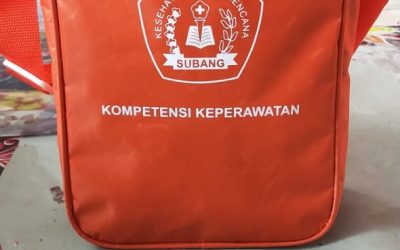 Reportase produksi tas selempang harga 50 ribu dari pabrik tas Bandung asher-online.com