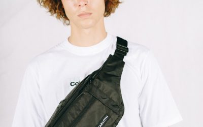 tas selempang pria branded ini cuman 100ribuan. Paling laris di Tokped loh. Kamu pasti suka