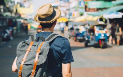 Ini yang menyelamatkan saya waktu travelling. cek Barang yang harus dibawa Ransel untuk bepergian